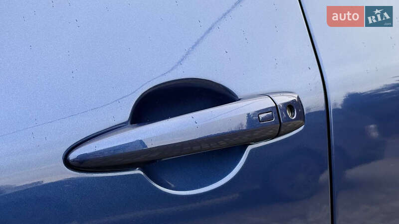 Внедорожник / Кроссовер Nissan Rogue 2023 в Дрогобыче