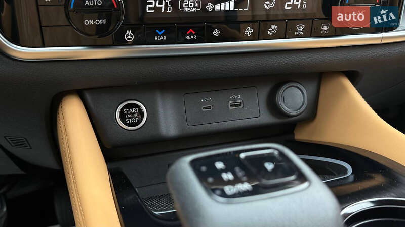 Внедорожник / Кроссовер Nissan Rogue 2023 в Дрогобыче