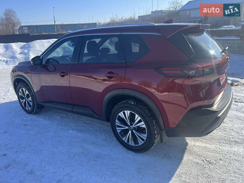 Внедорожник / Кроссовер Nissan Rogue 2021 в Ровно