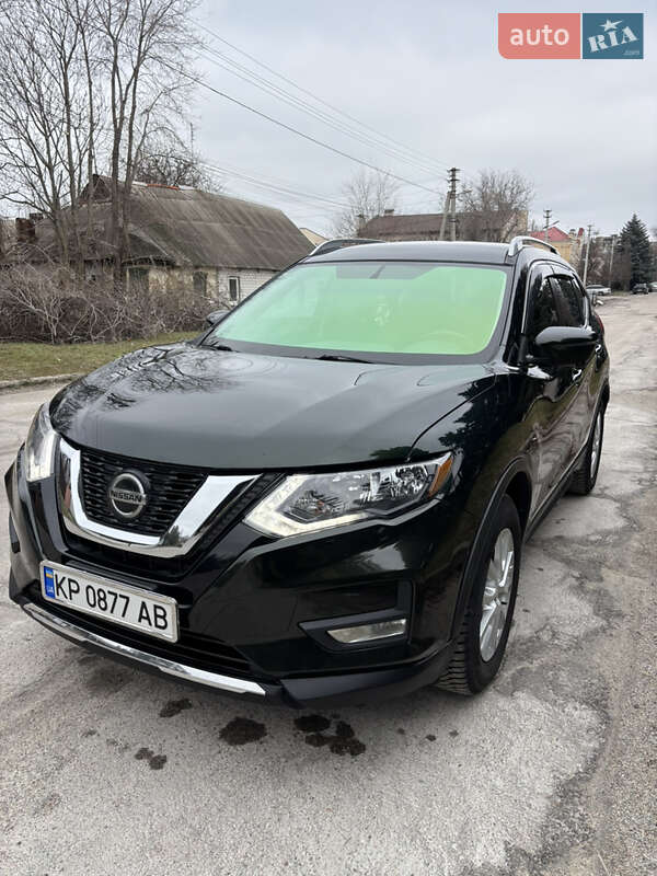 Внедорожник / Кроссовер Nissan Rogue 2018 в Запорожье