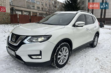 Внедорожник / Кроссовер Nissan Rogue 2016 в Виннице