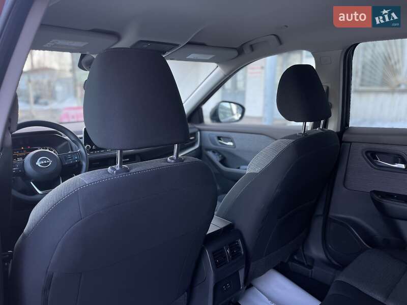 Внедорожник / Кроссовер Nissan Rogue 2023 в Сумах