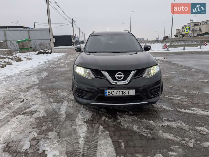 Внедорожник / Кроссовер Nissan Rogue 2014 в Львове