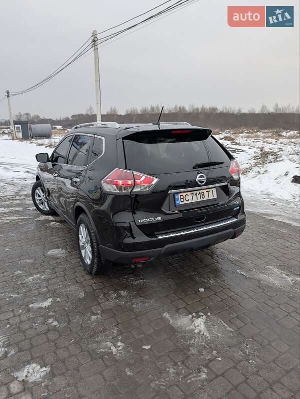 Внедорожник / Кроссовер Nissan Rogue 2014 в Львове