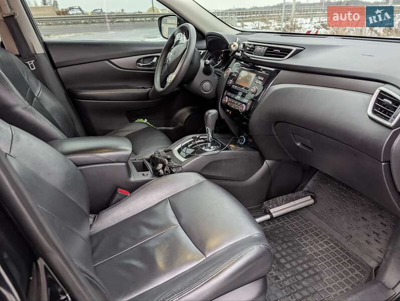 Внедорожник / Кроссовер Nissan Rogue 2014 в Львове