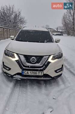 Внедорожник / Кроссовер Nissan Rogue 2016 в Черкассах