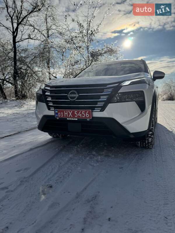Внедорожник / Кроссовер Nissan Rogue 2024 в Кривом Роге