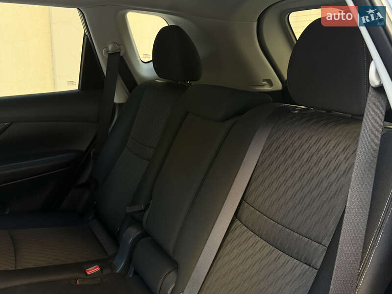 Позашляховик / Кросовер Nissan Rogue 2018 в Одесі