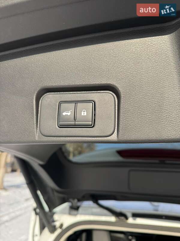 Внедорожник / Кроссовер Nissan Rogue 2024 в Кривом Роге