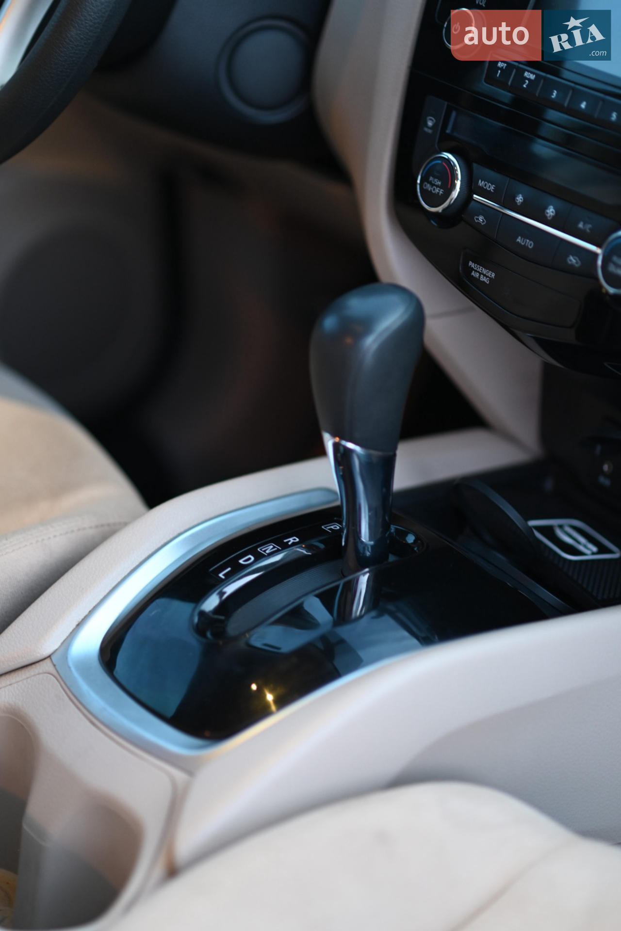 2016 Nissan Rogue - мініатюра 5