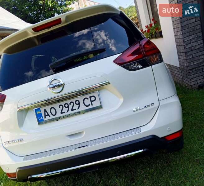 Позашляховик / Кросовер Nissan Rogue 2018 в Іршаві
