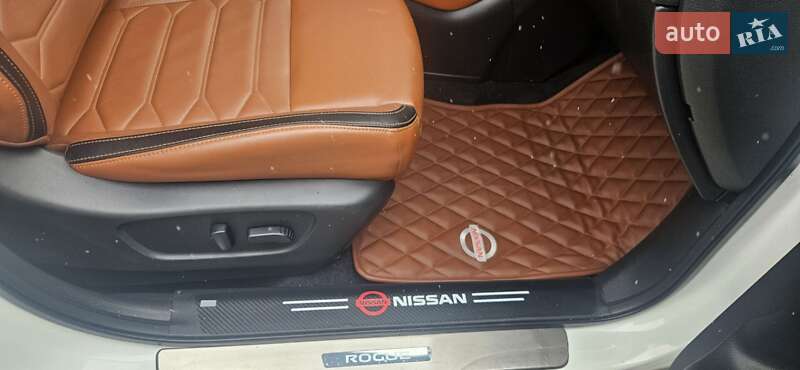 Позашляховик / Кросовер Nissan Rogue 2018 в Іршаві