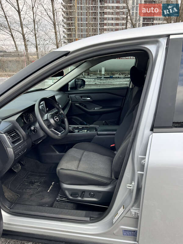 Внедорожник / Кроссовер Nissan Rogue 2024 в Днепре