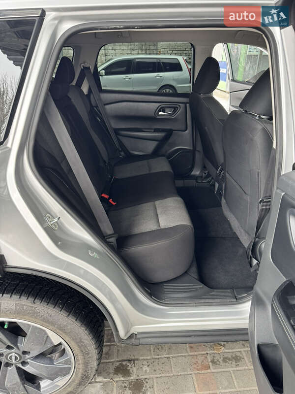 Внедорожник / Кроссовер Nissan Rogue 2024 в Днепре