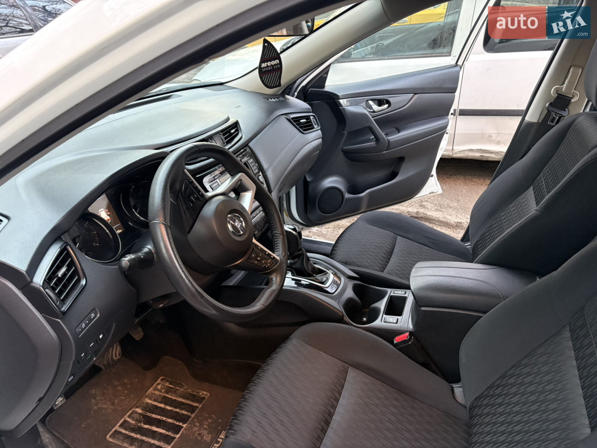 2019 Nissan Rogue - мініатюра 10