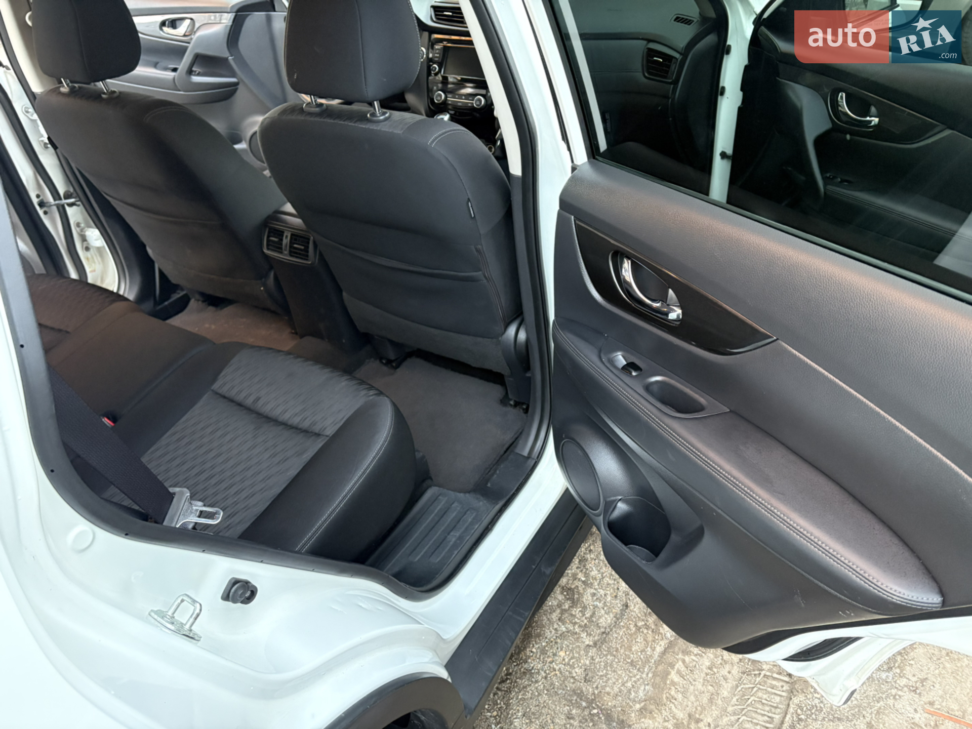 2019 Nissan Rogue - мініатюра 15