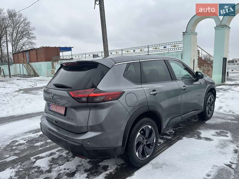 Внедорожник / Кроссовер Nissan Rogue 2024 в Изюме