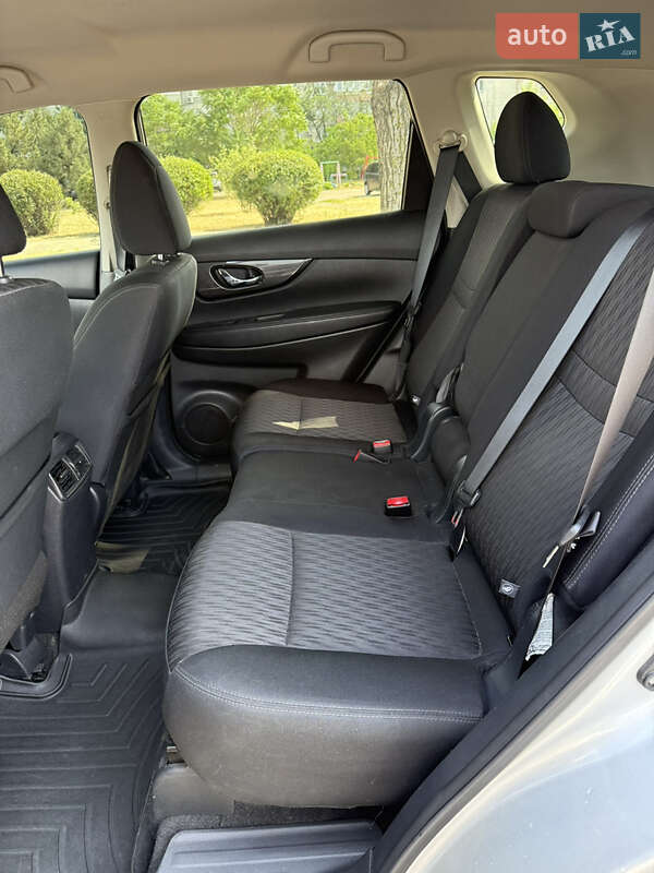 Позашляховик / Кросовер Nissan Rogue 2018 в Запоріжжі