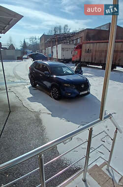 Внедорожник / Кроссовер Nissan Rogue 2018 в Виннице