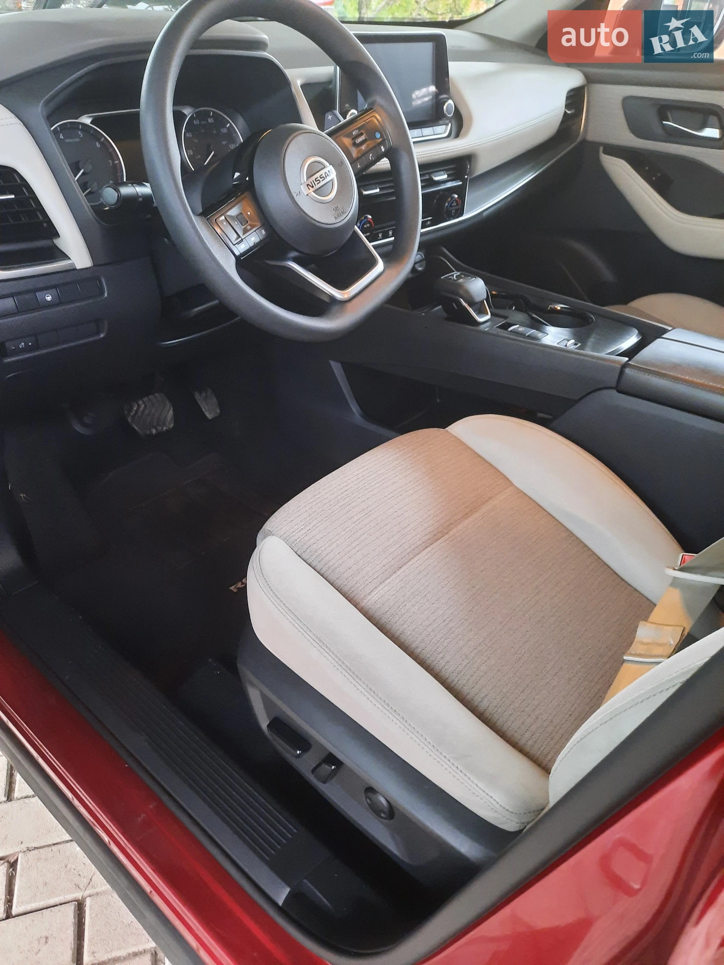 2021 Nissan Rogue - мініатюра 15