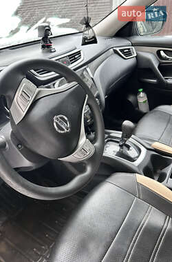 Внедорожник / Кроссовер Nissan Rogue 2015 в Киеве