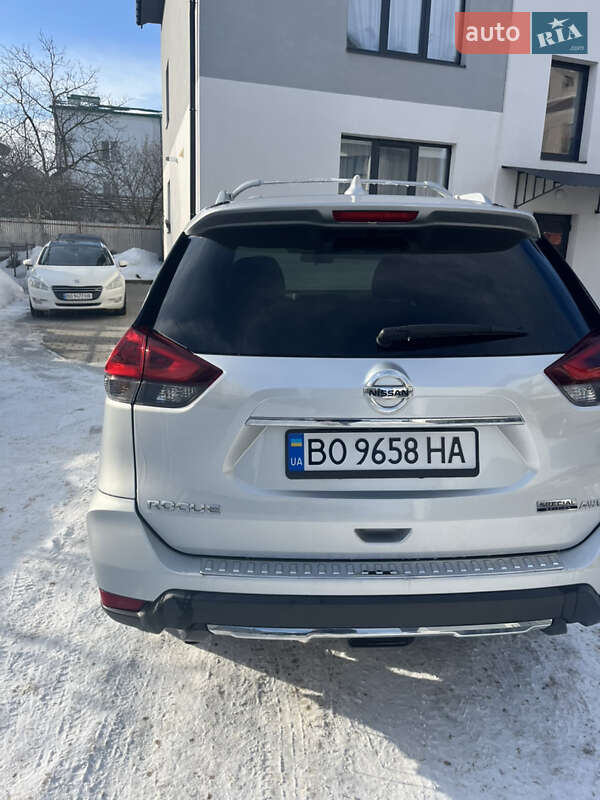 Внедорожник / Кроссовер Nissan Rogue 2019 в Тернополе