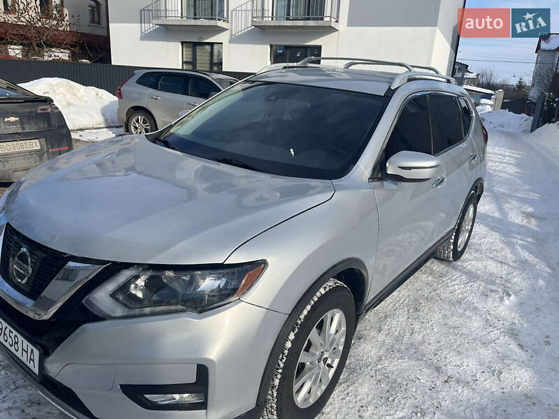 Внедорожник / Кроссовер Nissan Rogue 2019 в Тернополе