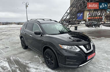 Внедорожник / Кроссовер Nissan Rogue 2017 в Харькове