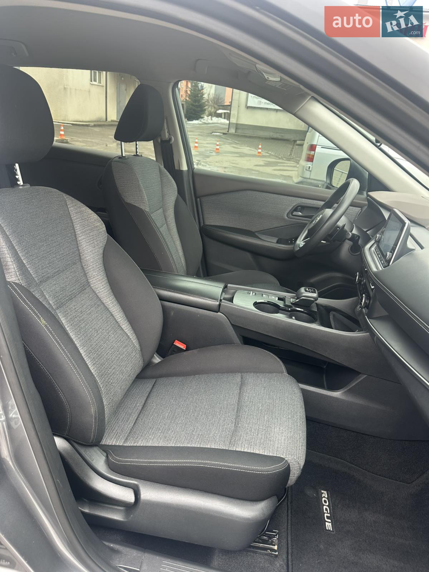 2021 Nissan Rogue - мініатюра 8