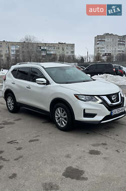 Внедорожник / Кроссовер Nissan Rogue 2019 в Каменке