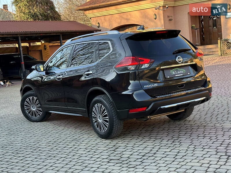 Внедорожник / Кроссовер Nissan Rogue 2018 в Мукачево