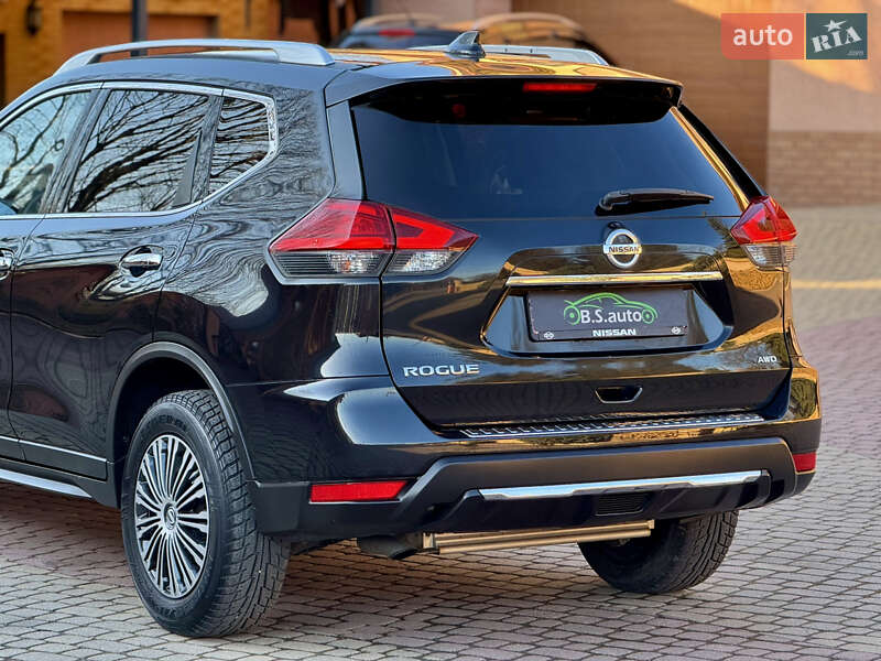 Внедорожник / Кроссовер Nissan Rogue 2018 в Мукачево
