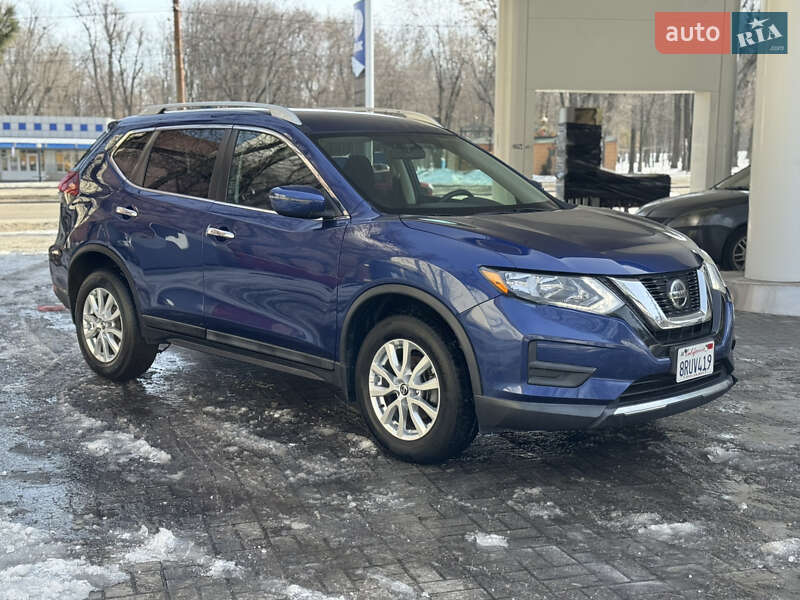 Внедорожник / Кроссовер Nissan Rogue 2017 в Днепре