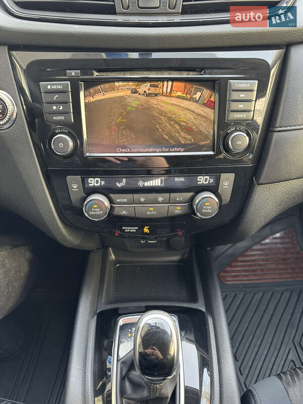 Внедорожник / Кроссовер Nissan Rogue 2017 в Днепре