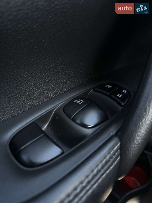 Внедорожник / Кроссовер Nissan Rogue 2018 в Белогородке фото 24 Внедорожник / Кроссовер Nissan Rogue 2018 в Белогородке