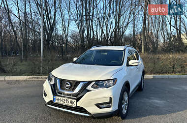 Внедорожник / Кроссовер Nissan Rogue 2017 в Одессе