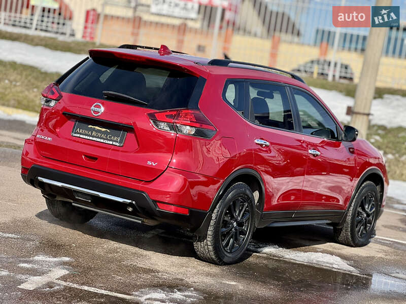 Внедорожник / Кроссовер Nissan Rogue 2017 в Киеве