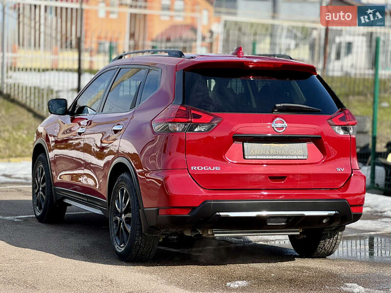 Внедорожник / Кроссовер Nissan Rogue 2017 в Киеве