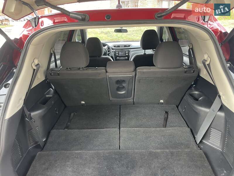 Внедорожник / Кроссовер Nissan Rogue 2014 в Чернигове