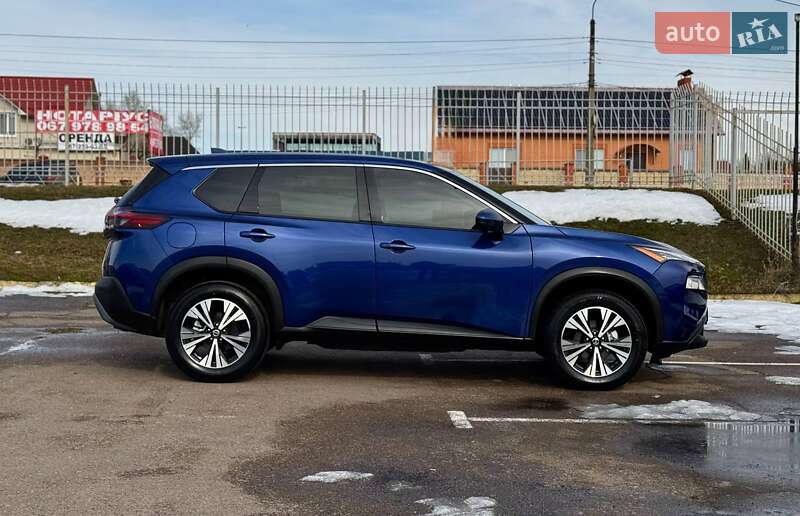 Внедорожник / Кроссовер Nissan Rogue 2021 в Киеве