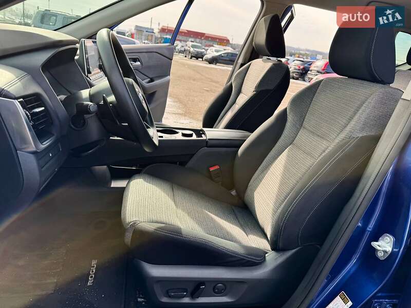 Внедорожник / Кроссовер Nissan Rogue 2021 в Киеве