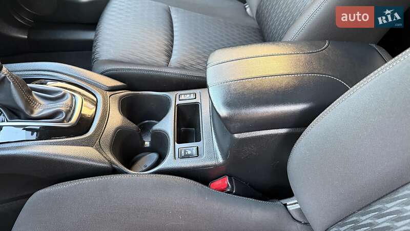 Внедорожник / Кроссовер Nissan Rogue 2020 в Виннице