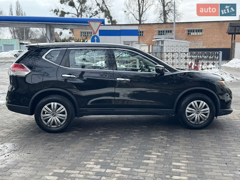 Позашляховик / Кросовер Nissan Rogue 2015 в Лубнах