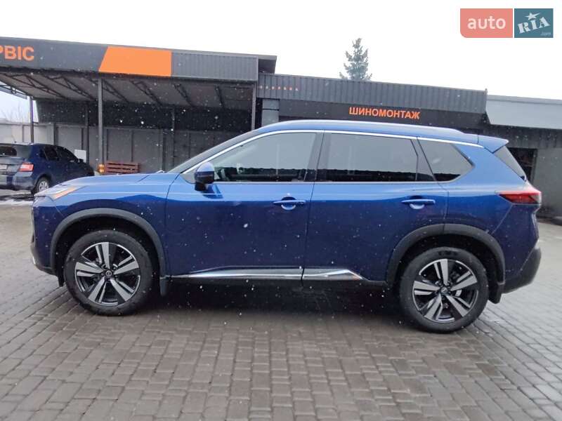 Внедорожник / Кроссовер Nissan Rogue 2020 в Киеве