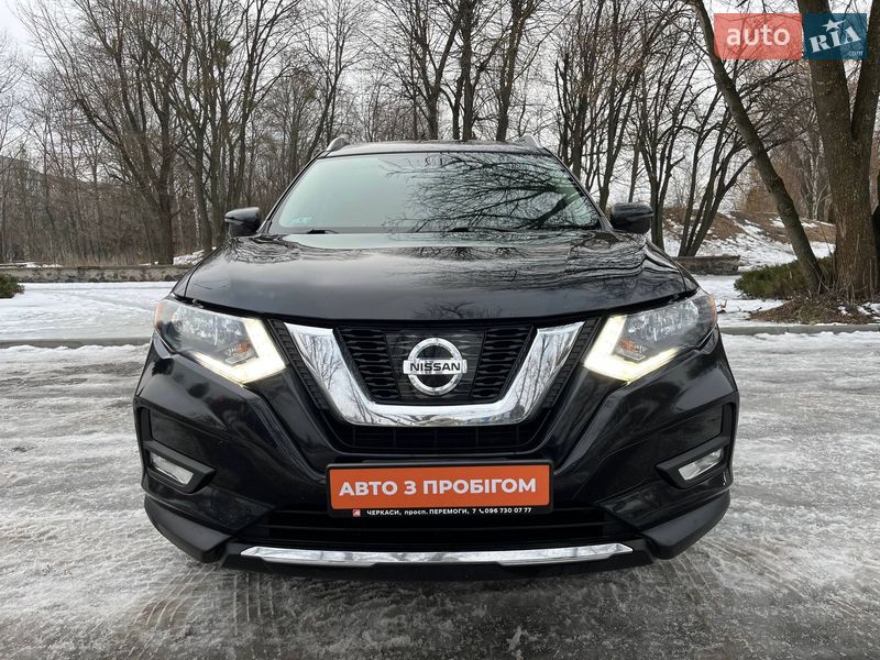 Внедорожник / Кроссовер Nissan Rogue 2017 в Черкассах