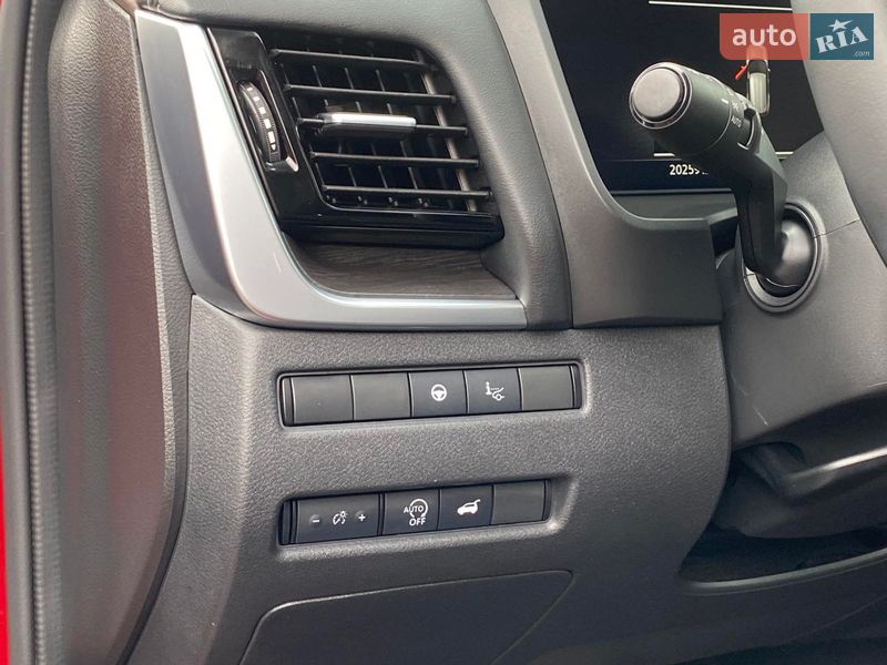 Внедорожник / Кроссовер Nissan Rogue 2023 в Дрогобыче