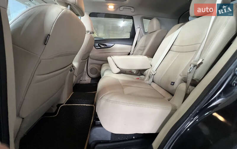 Внедорожник / Кроссовер Nissan Rogue 2016 в Одессе