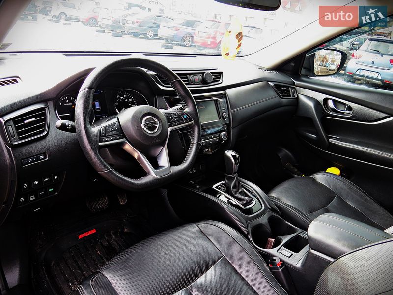 Внедорожник / Кроссовер Nissan Rogue 2019 в Черкассах