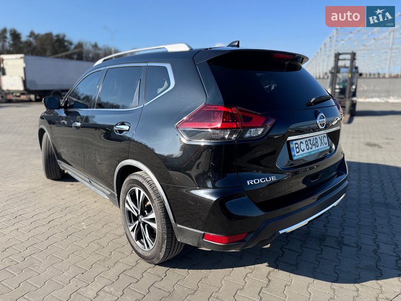Внедорожник / Кроссовер Nissan Rogue 2017 в Львове