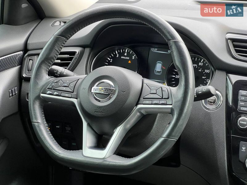 Внедорожник / Кроссовер Nissan Rogue 2017 в Ивано-Франковске